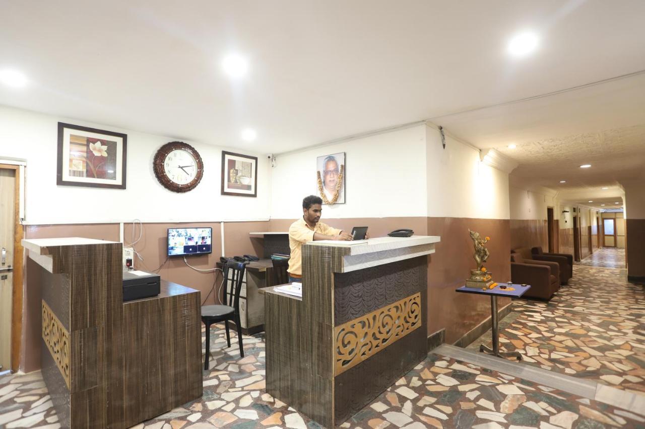 Hotel Deendayal Korba エクステリア 写真