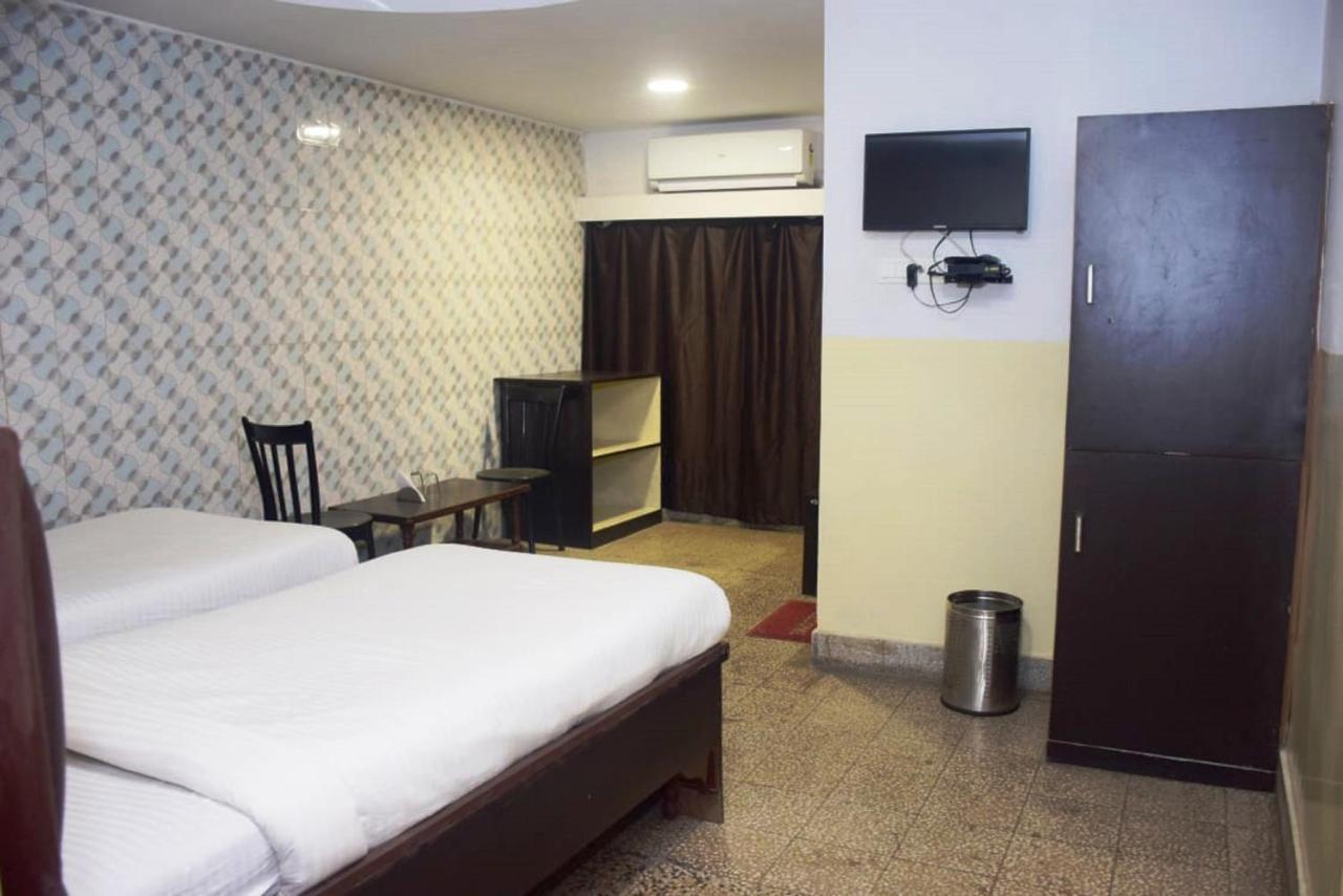 Hotel Deendayal Korba エクステリア 写真