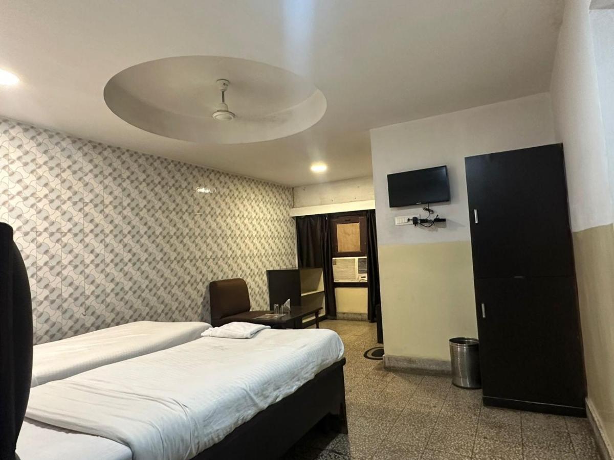 Hotel Deendayal Korba エクステリア 写真